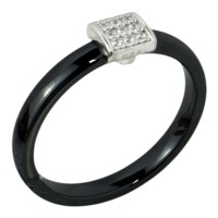 Cрібна керамічна каблучка з вставками фіаніту Розмір 19.5 Артикул CZ, Ceramic K10006.19.5