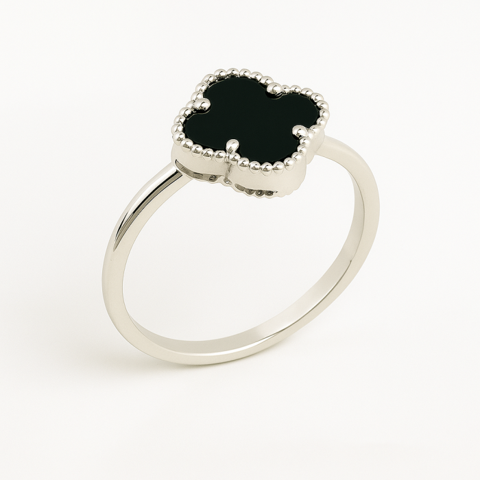 Срібна каблучка "Листок щастя" з вставками оніксу Артикул B11028 .5