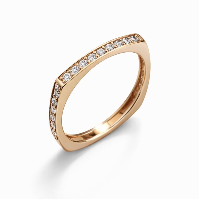 Золота каблучка з фіанітами Артикул 1109439101