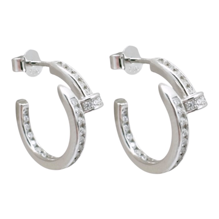 Срібні сережки з фіанітами Артикул GS-02-E047S-10