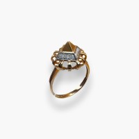 Золота каблучка  "Вершина успіху" Розмір 17,5  Артикул 380512